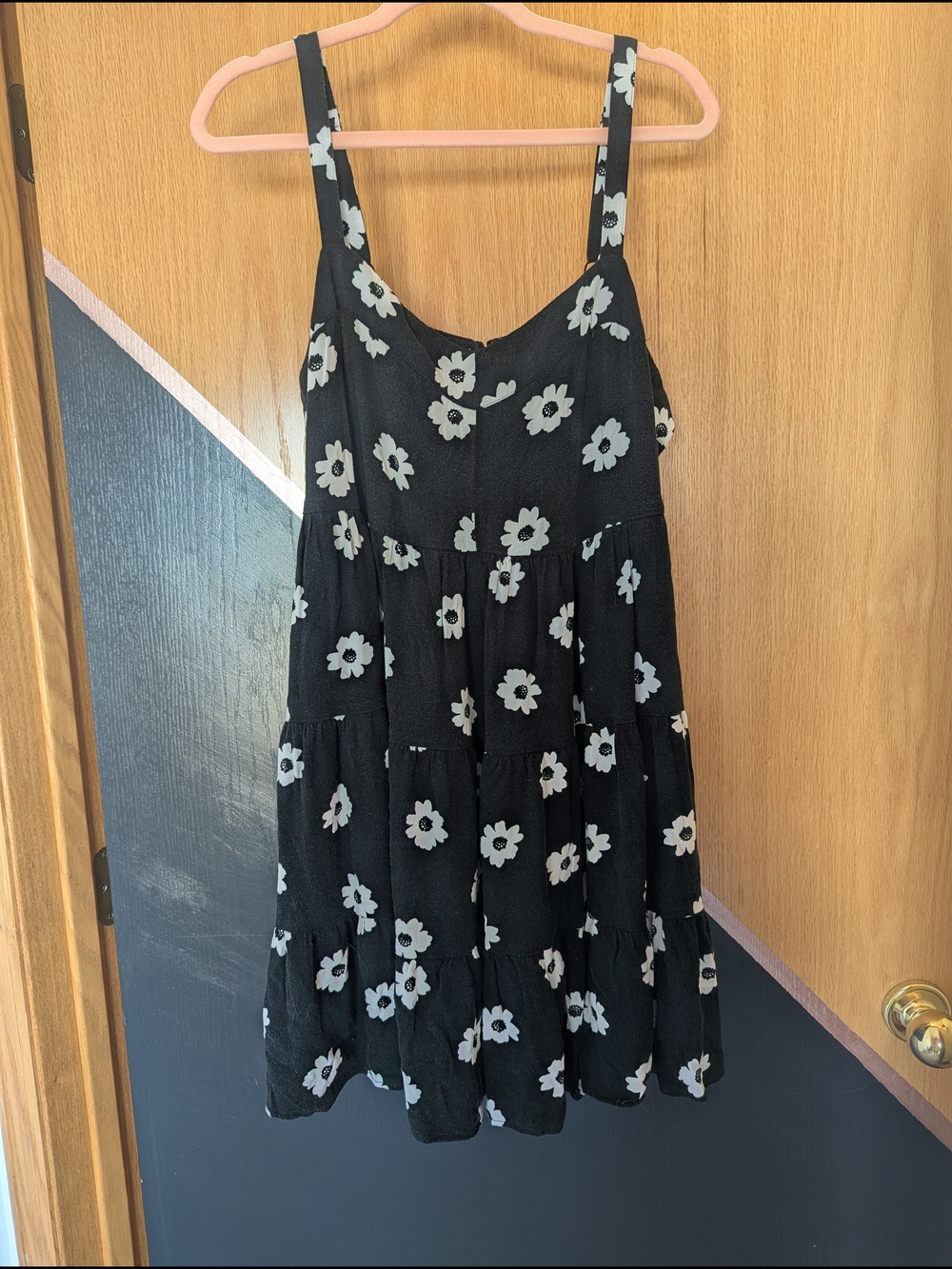 🤎Torrid Black Dress with White Floral Detail 1X - Picture 2 of 7